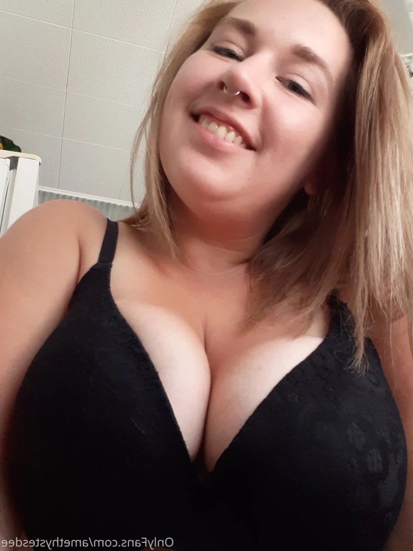 LactatingLena [ lenaamethystesdee ] Onlyfans leaked photo 11258821 on Hotleaks.tv