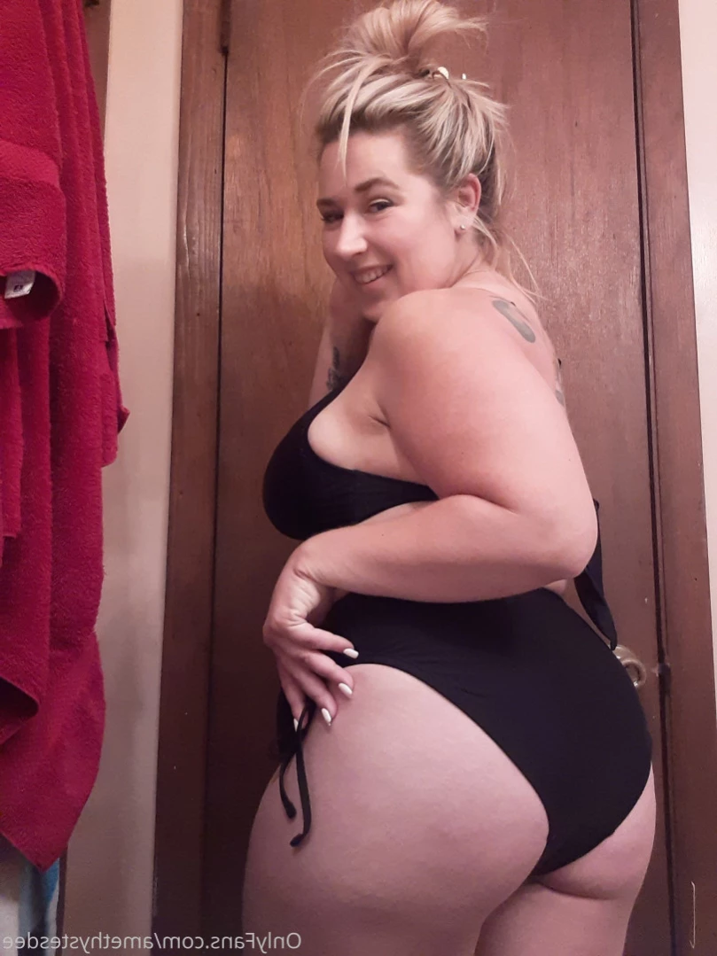 LactatingLena [ lenaamethystesdee ] Onlyfans leaked photo 16304370 on Hotleaks.tv