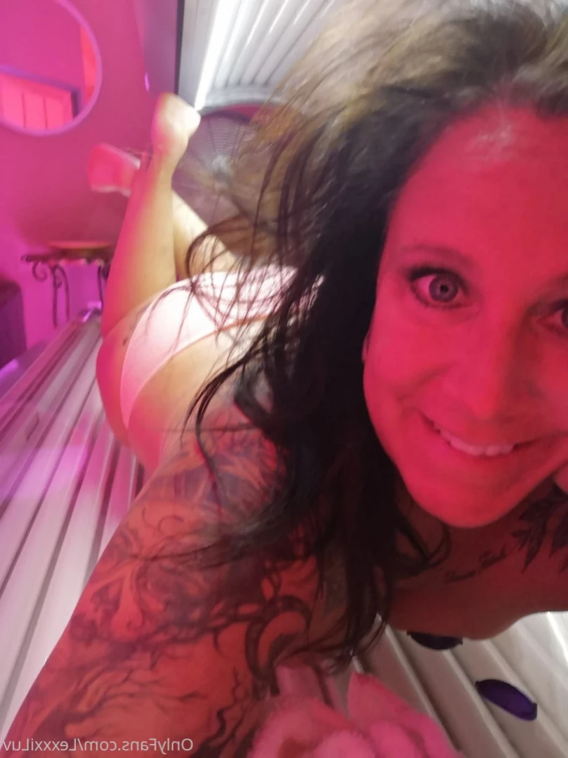 Lexxxi Luv - Naughty HotWife [ lexxxiluv ] Onlyfans leaked photo 11260387 on Hotleaks.tv