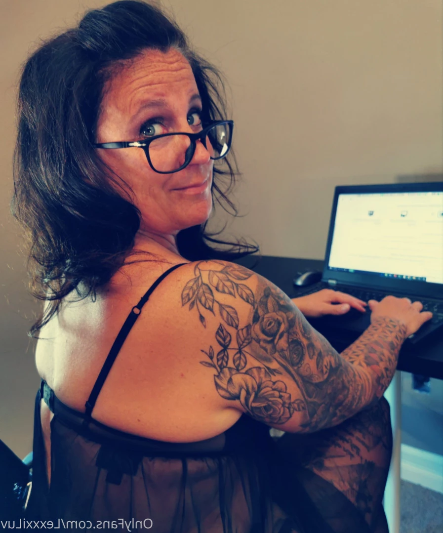 Lexxxi Luv - Naughty HotWife [ lexxxiluv ] Onlyfans leaked photo 13960044 on Hotleaks.tv