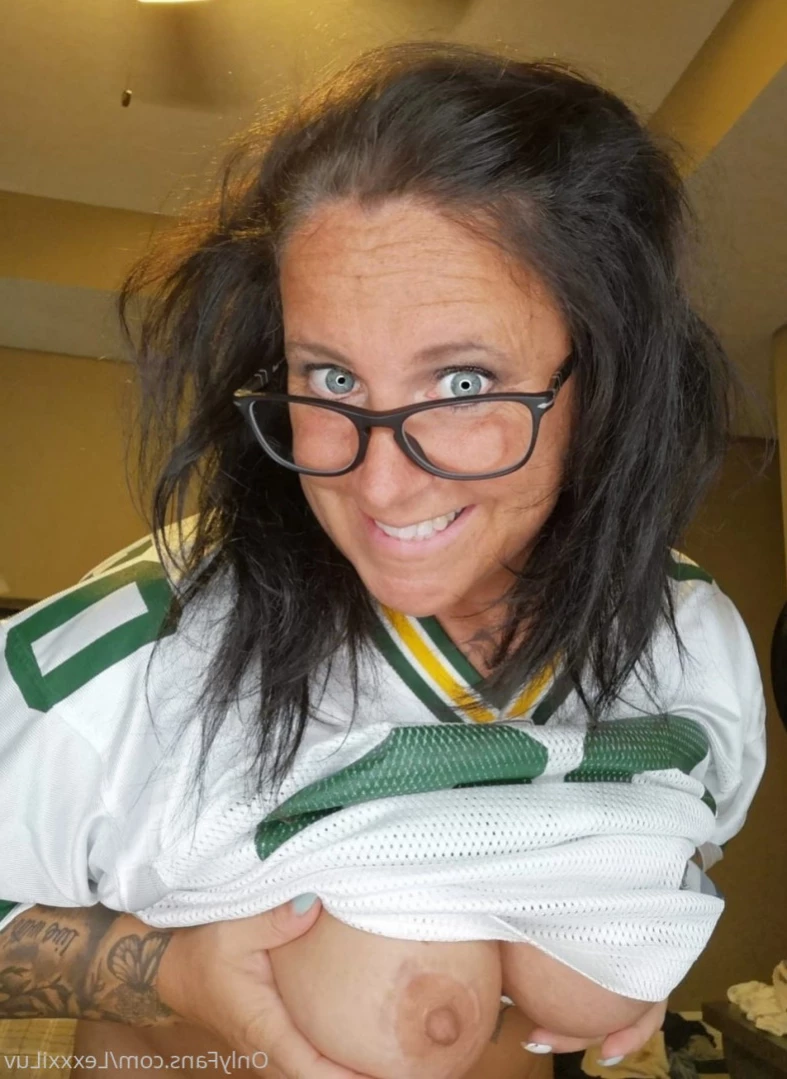 Lexxxi Luv - Naughty HotWife [ lexxxiluv ] Onlyfans leaked photo 14701815 on Hotleaks.tv