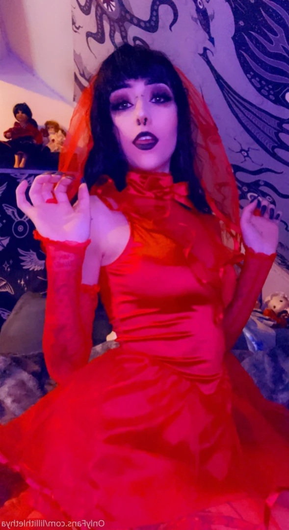 Step Sis Lilli | big tiddy goth gf [ lillithlethya ] Onlyfans leaked photo 10952912 on Hotleaks.tv