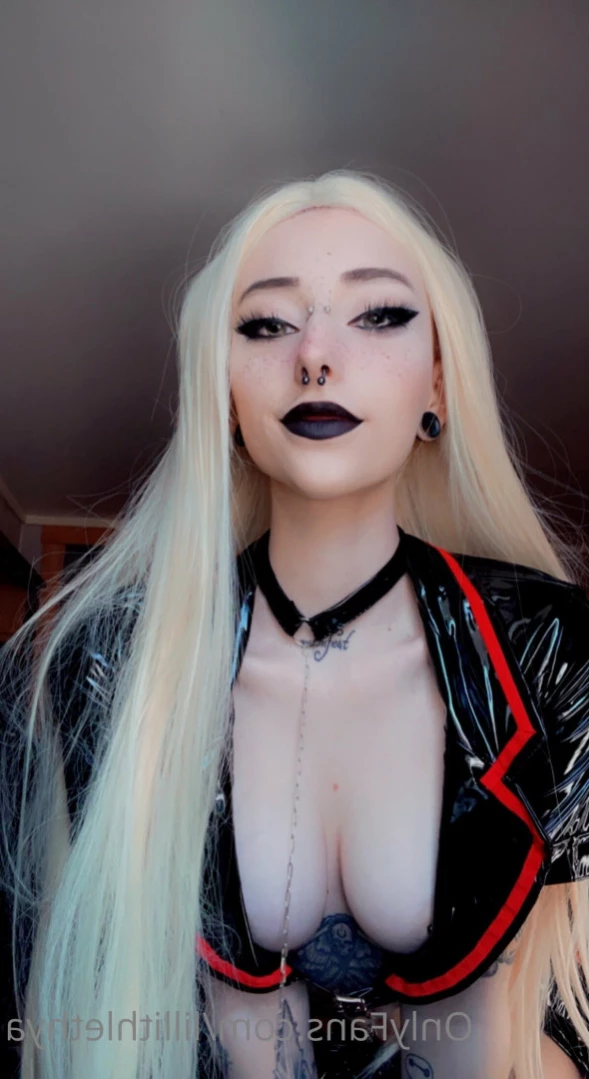 Step Sis Lilli | big tiddy goth gf [ lillithlethya ] Onlyfans leaked photo 11249397 on Hotleaks.tv