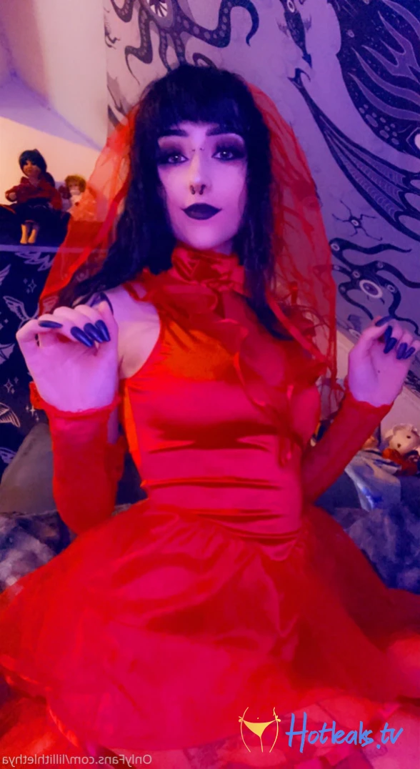 Step Sis Lilli | big tiddy goth gf [ lillithlethya ] Onlyfans leaked photo 11839877 on Hotleaks.tv