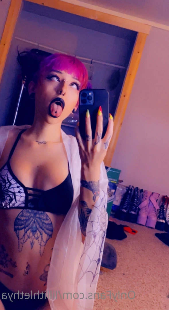 Step Sis Lilli | big tiddy goth gf [ lillithlethya ] Onlyfans leaked photo 14947683 on Hotleaks.tv
