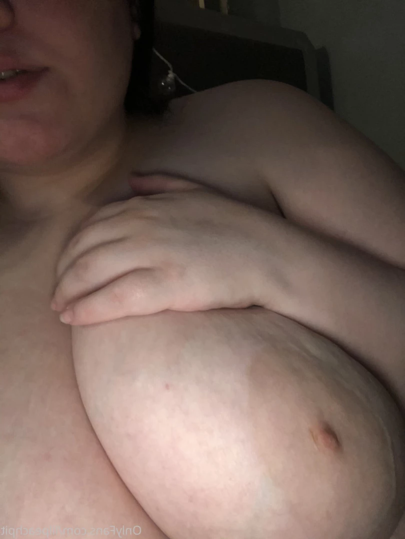 bratty crocker 🖤🥀 [ lilpeachpit ] Onlyfans leaked photo 10997918 on Hotleaks.tv