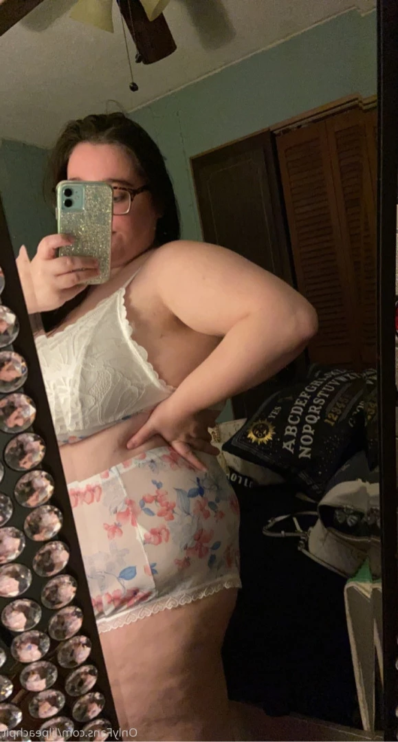 bratty crocker 🖤🥀 [ lilpeachpit ] Onlyfans leaked photo 15208803 on Hotleaks.tv