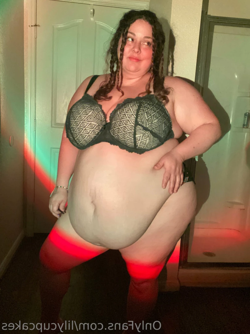 Lilycakes [ lilycupcakes ] Onlyfans leaked photo 15208389 on Hotleaks.tv