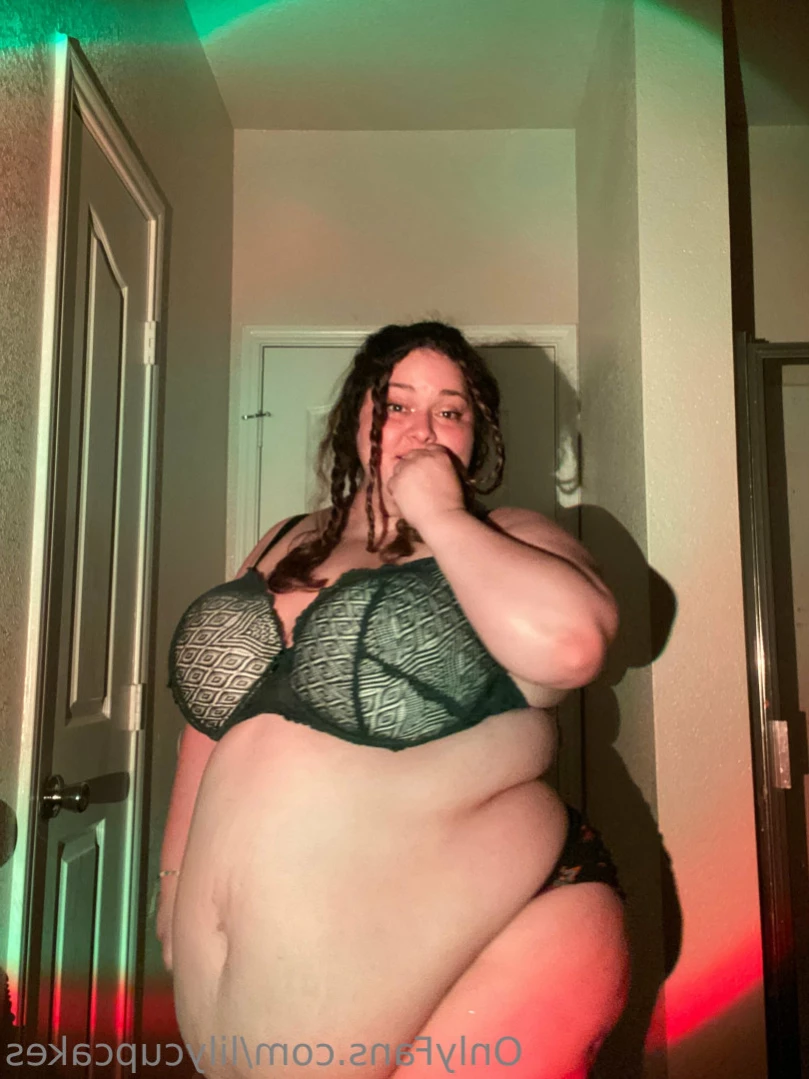 Lilycakes [ lilycupcakes ] Onlyfans leaked photo 15275073 on Hotleaks.tv