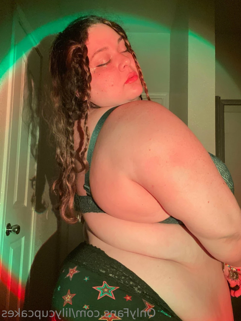 Lilycakes [ lilycupcakes ] Onlyfans leaked photo 16000702 on Hotleaks.tv