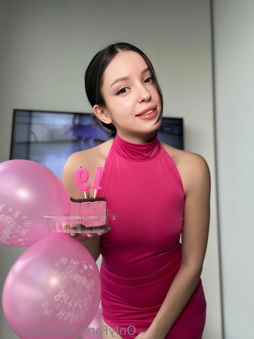 Lily [ lilyglow ] Onlyfans leaked photo 13468577 on Hotleaks.tv