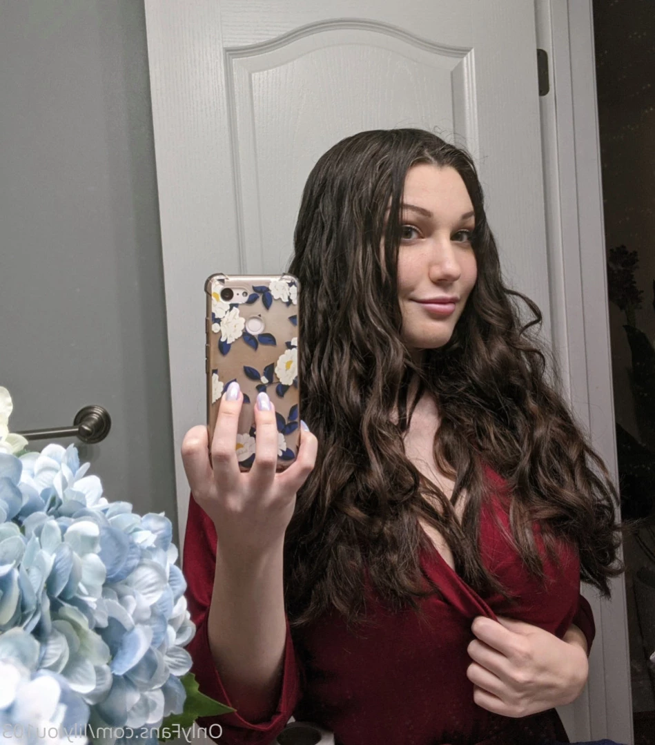 Lily Lou [ lilylouofficial ] Onlyfans leaked photo 11034369 on Hotleaks.tv
