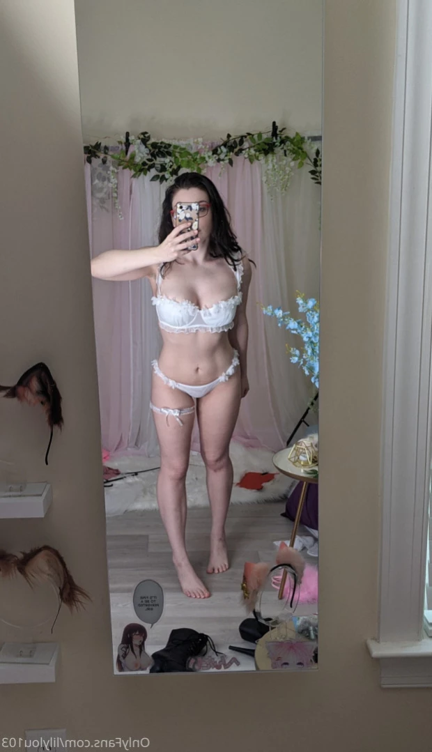 Lily Lou [ lilylouofficial ] Onlyfans leaked photo 11251555 on Hotleaks.tv
