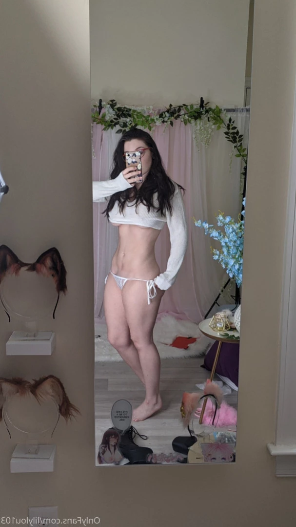 Lily Lou [ lilylouofficial ] Onlyfans leaked photo 11253260 on Hotleaks.tv