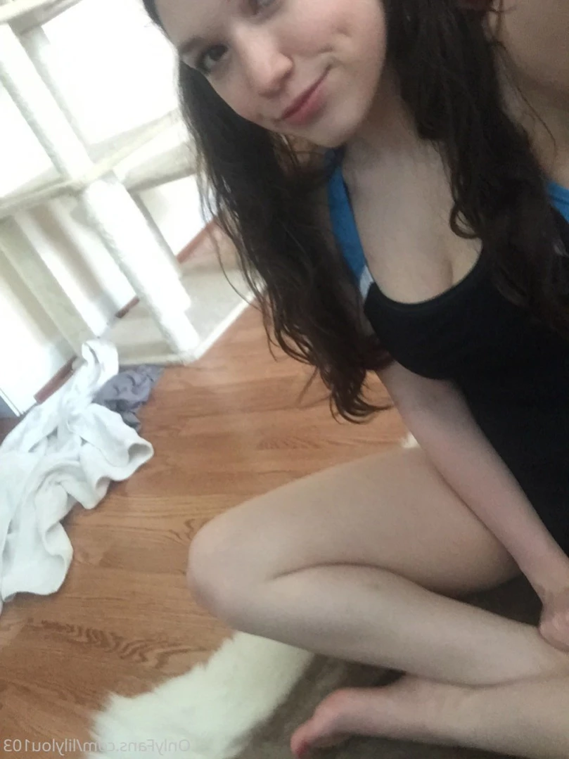 Lily Lou [ lilylouofficial ] Onlyfans leaked photo 11253265 on Hotleaks.tv