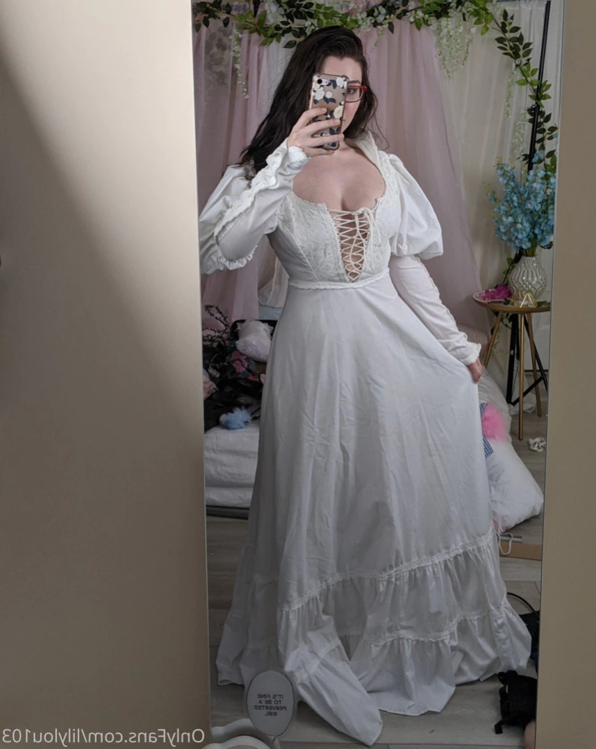 Lily Lou [ lilylouofficial ] Onlyfans leaked photo 11253271 on Hotleaks.tv