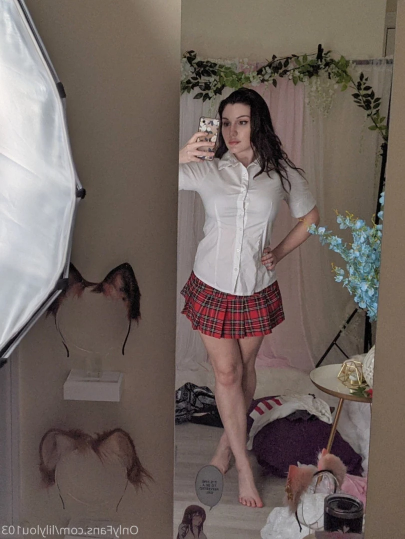 Lily Lou [ lilylouofficial ] Onlyfans leaked photo 12178707 on Hotleaks.tv