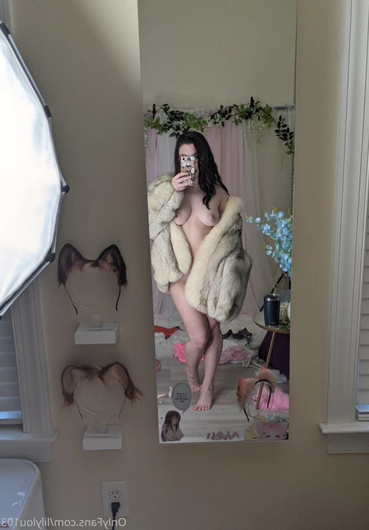 Lily Lou [ lilylouofficial ] Onlyfans leaked photo 13059016 on Hotleaks.tv
