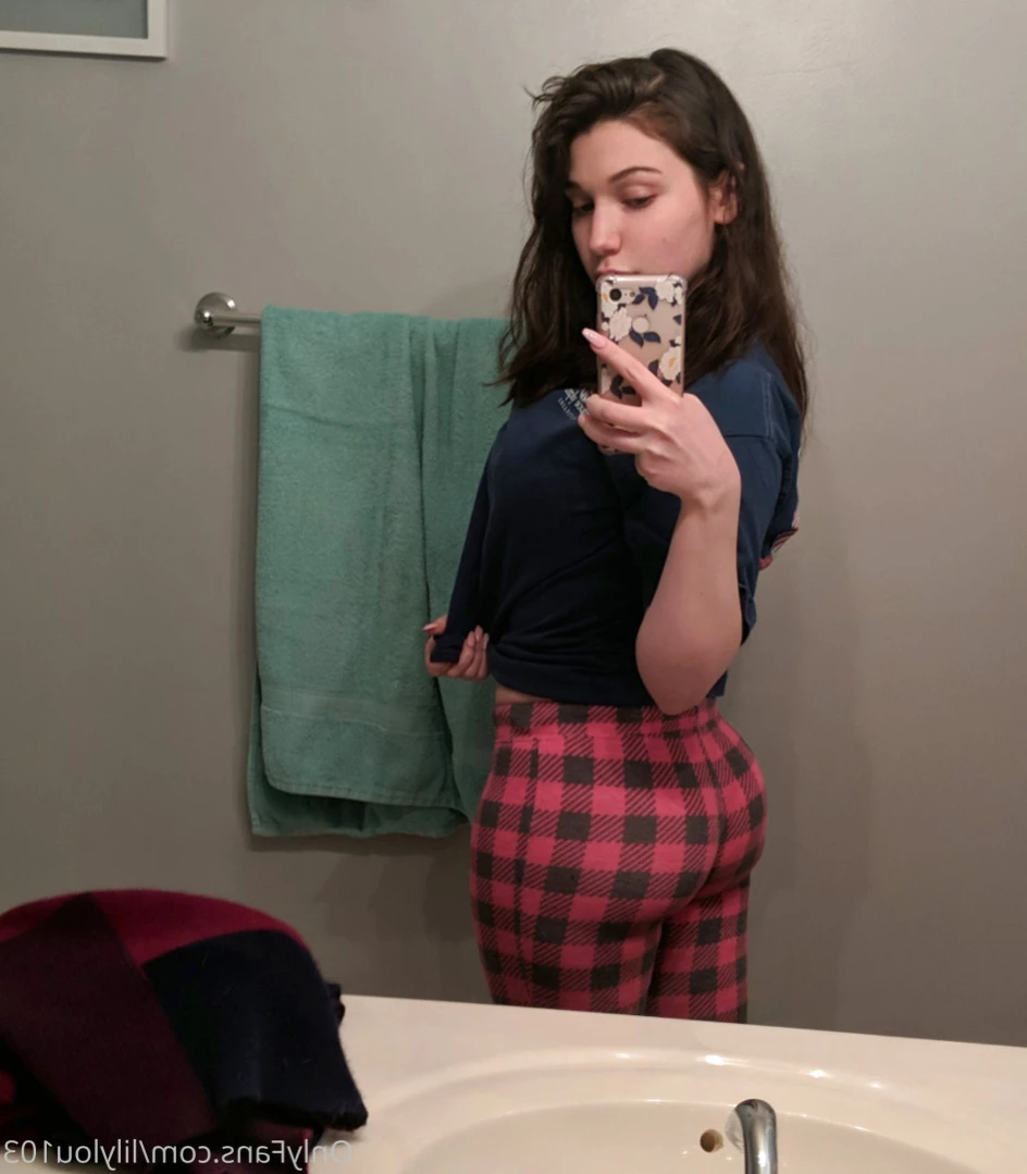 Lily Lou [ lilylouofficial ] Onlyfans leaked photo 13059197 on Hotleaks.tv