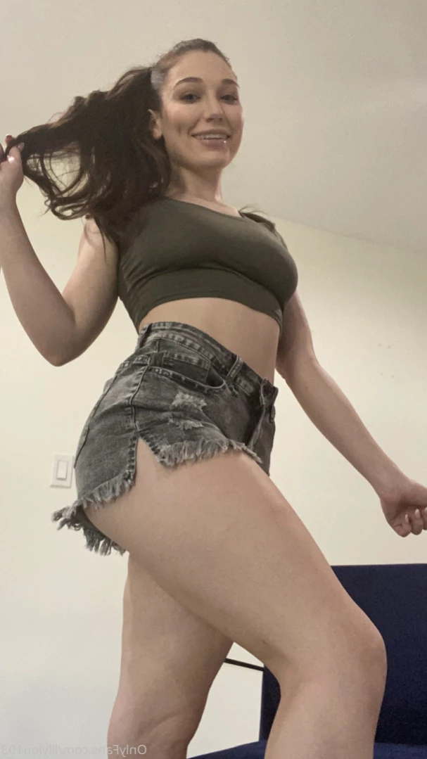 Lily Lou [ lilylouofficial ] Onlyfans leaked photo 14496169 on Hotleaks.tv