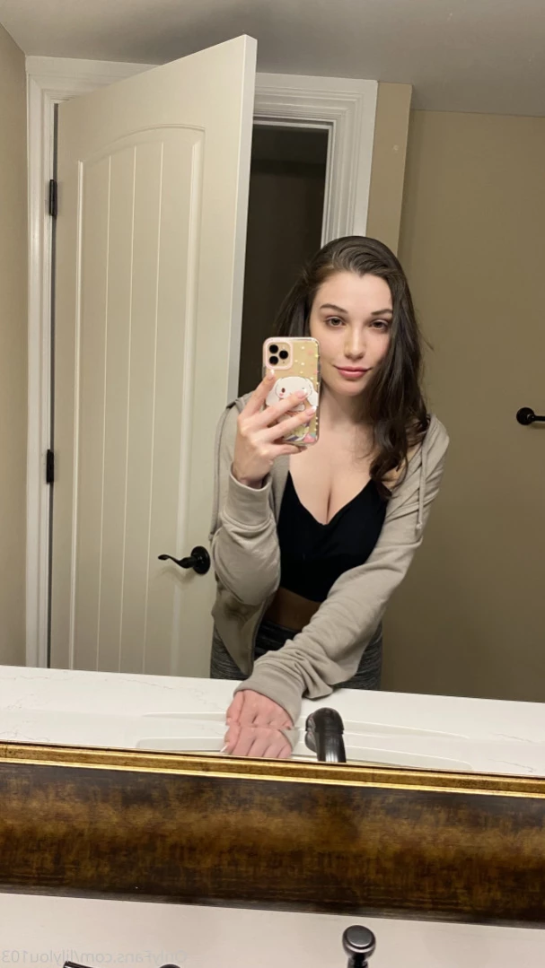 Lily Lou [ lilylouofficial ] Onlyfans leaked photo 16314322 on Hotleaks.tv
