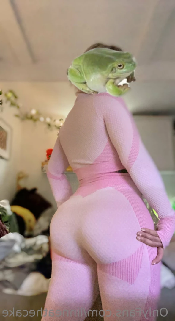 linn 𓆏 [ linneathecake ] Onlyfans leaked photo 11252333 on Hotleaks.tv