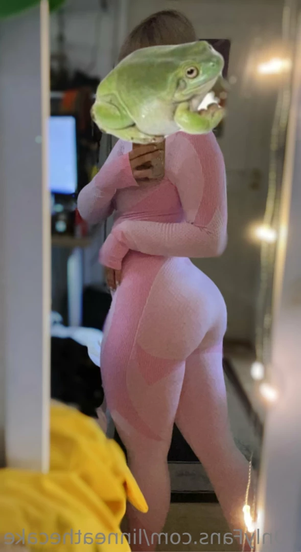 linn 𓆏 [ linneathecake ] Onlyfans leaked photo 11611906 on Hotleaks.tv