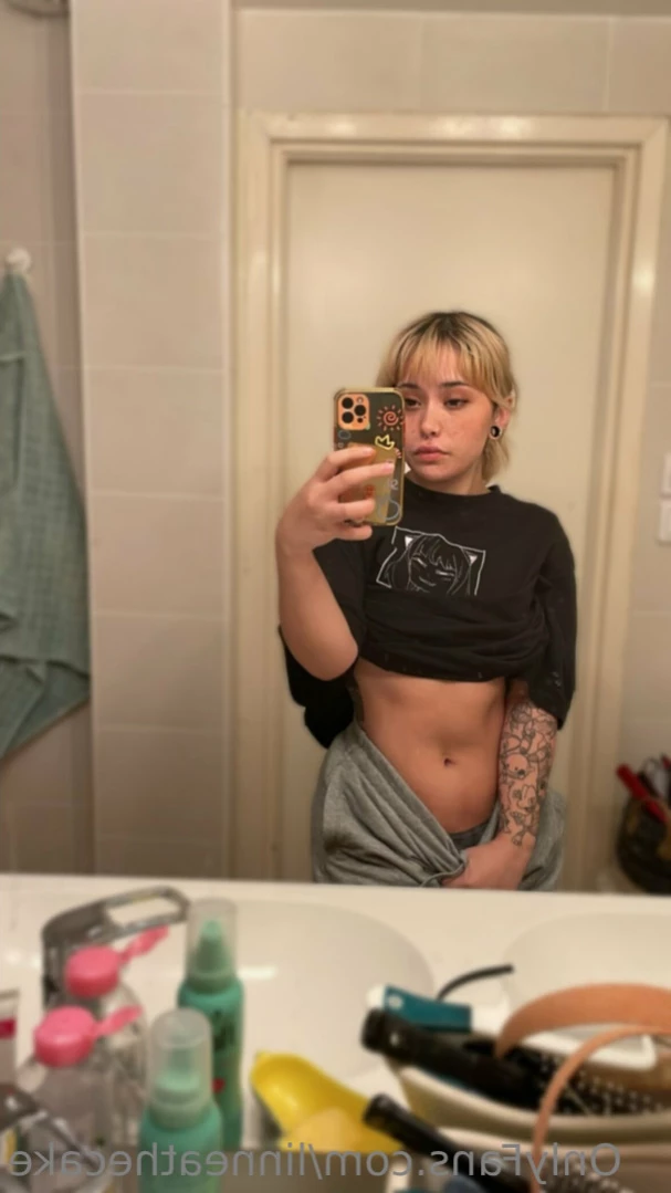 linn 𓆏 [ linneathecake ] Onlyfans leaked photo 11851702 on Hotleaks.tv
