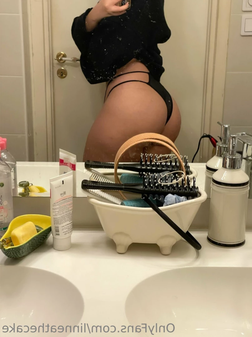 linn 𓆏 [ linneathecake ] Onlyfans leaked photo 14496519 on Hotleaks.tv