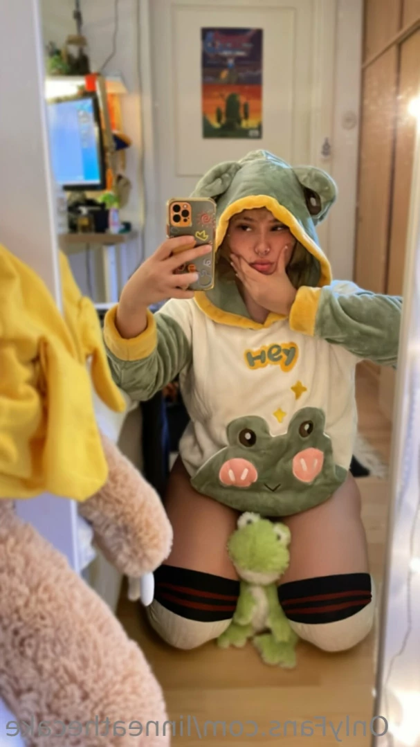 linn 𓆏 [ linneathecake ] Onlyfans leaked photo 15825987 on Hotleaks.tv