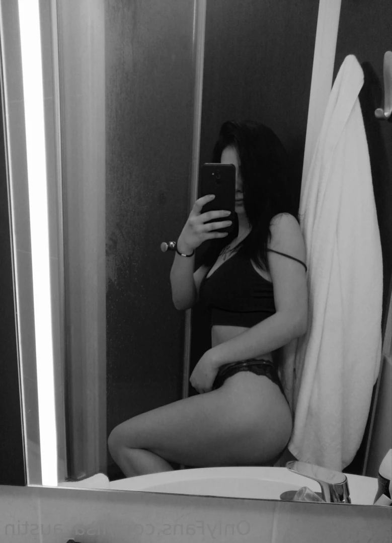 Lisa Austin [ lisa_austin ] Onlyfans leaked photo 11252210 on Hotleaks.tv