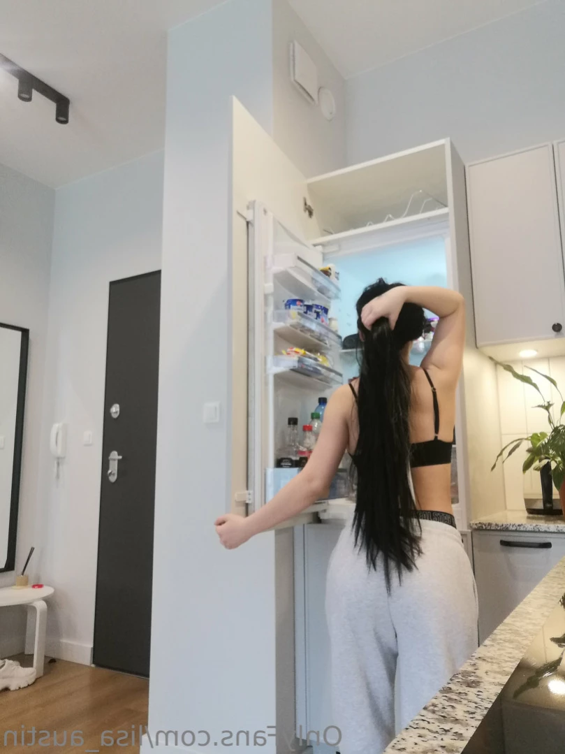 Lisa Austin [ lisa_austin ] Onlyfans leaked photo 14476987 on Hotleaks.tv