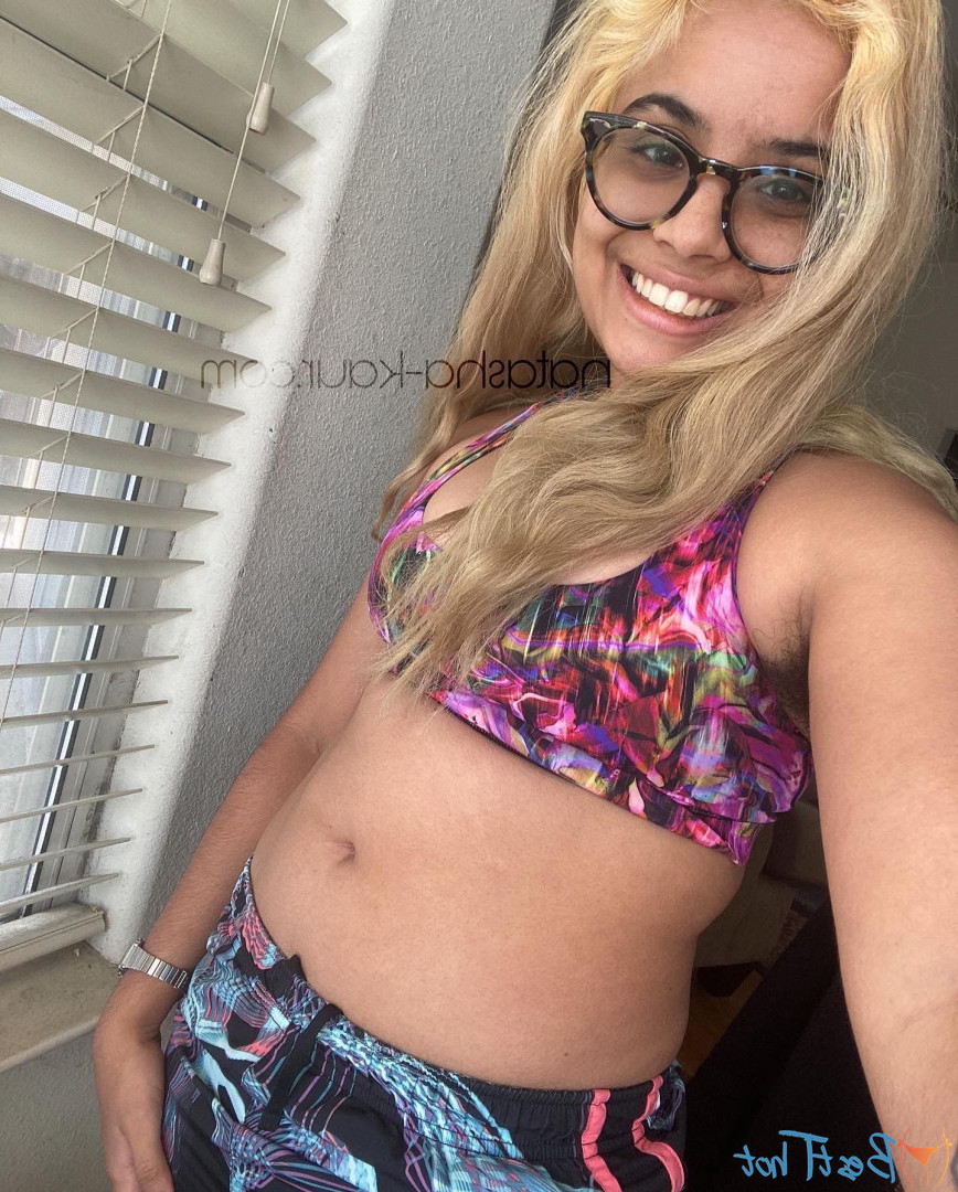 Natasha Kaur - Hairy Indian Babe [ natashakaur ] Onlyfans leaked photo 18490604 on Hotleaks.tv