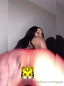 18372519