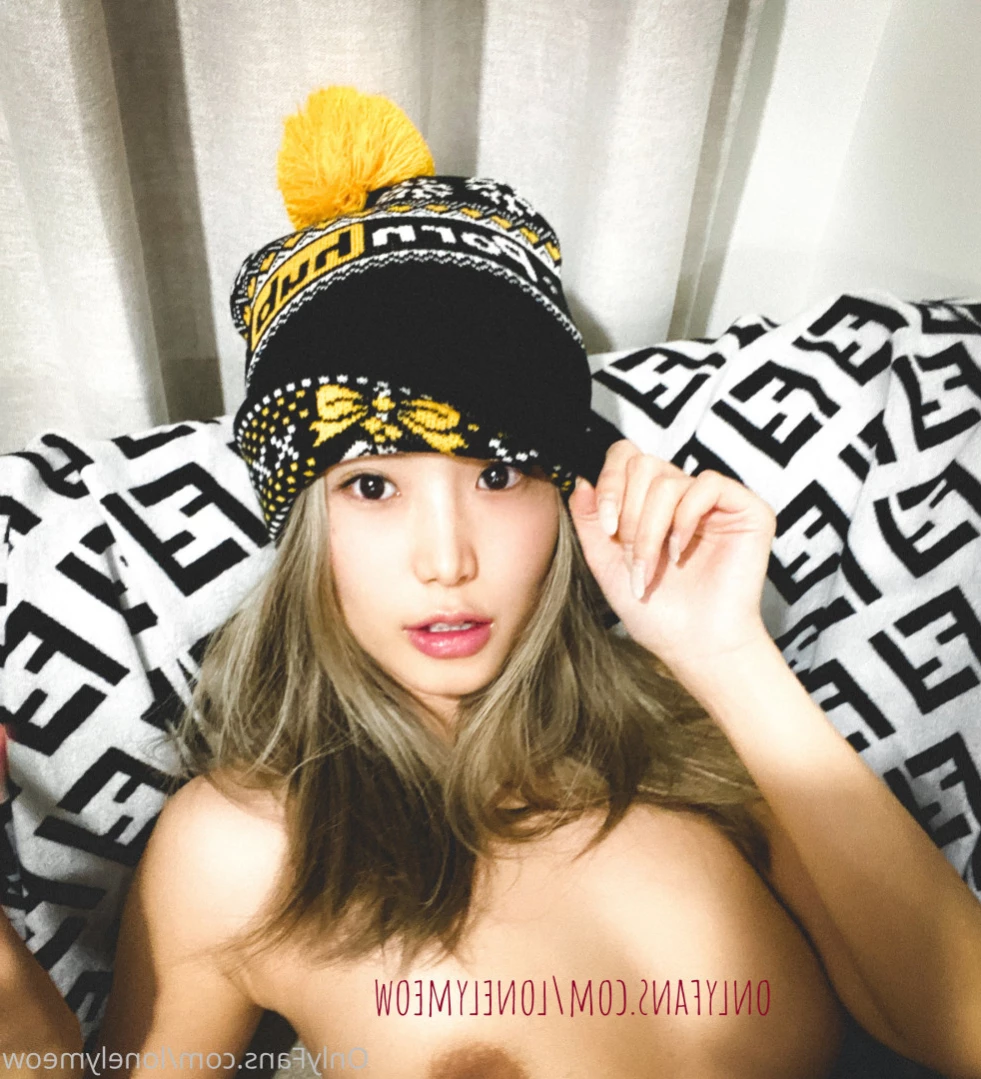 lonelymeow Onlyfans leaked photo 16229327 on Hotleaks.tv