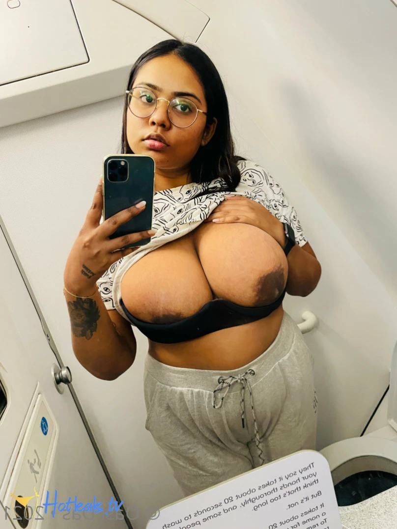 Oasi Das [ oasi.das.private ] Onlyfans leaked photo 6243308 on Hotleaks.tv