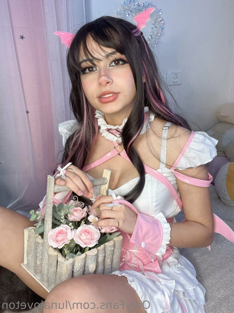 Luna Loveton [ lunaloveton ] Onlyfans leaked photo 11246529 on Hotleaks.tv