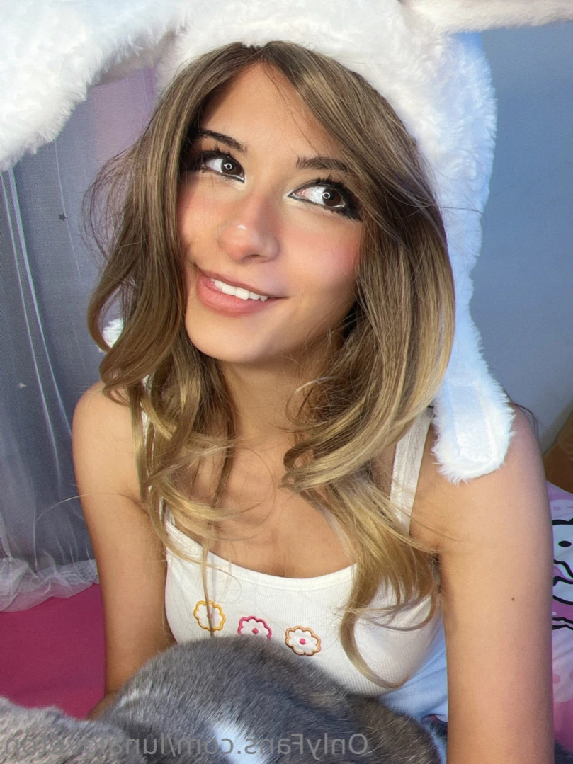 Luna Loveton [ lunaloveton ] Onlyfans leaked photo 11246770 on Hotleaks.tv