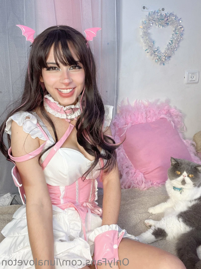 Luna Loveton [ lunaloveton ] Onlyfans leaked photo 12856126 on Hotleaks.tv