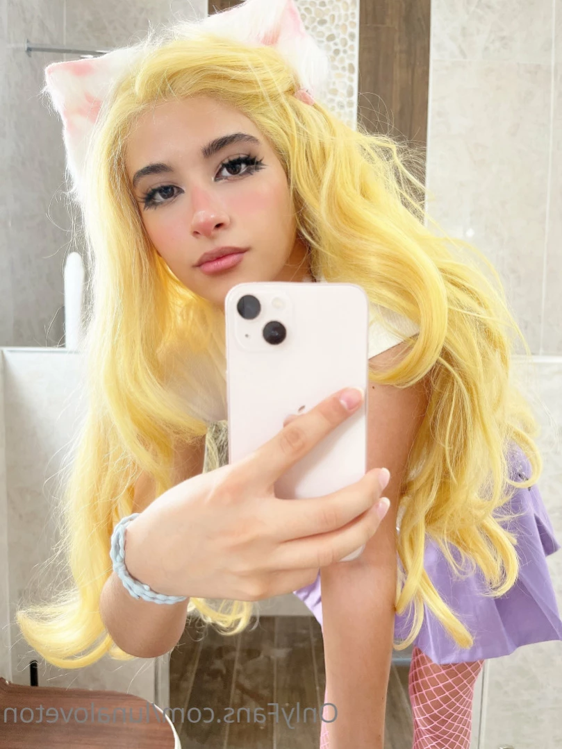 Luna Loveton [ lunaloveton ] Onlyfans leaked photo 13463320 on Hotleaks.tv