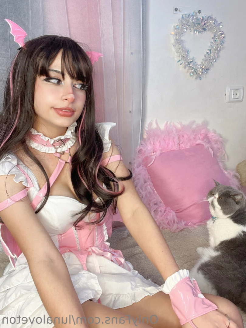 Luna Loveton [ lunaloveton ] Onlyfans leaked photo 14701186 on Hotleaks.tv