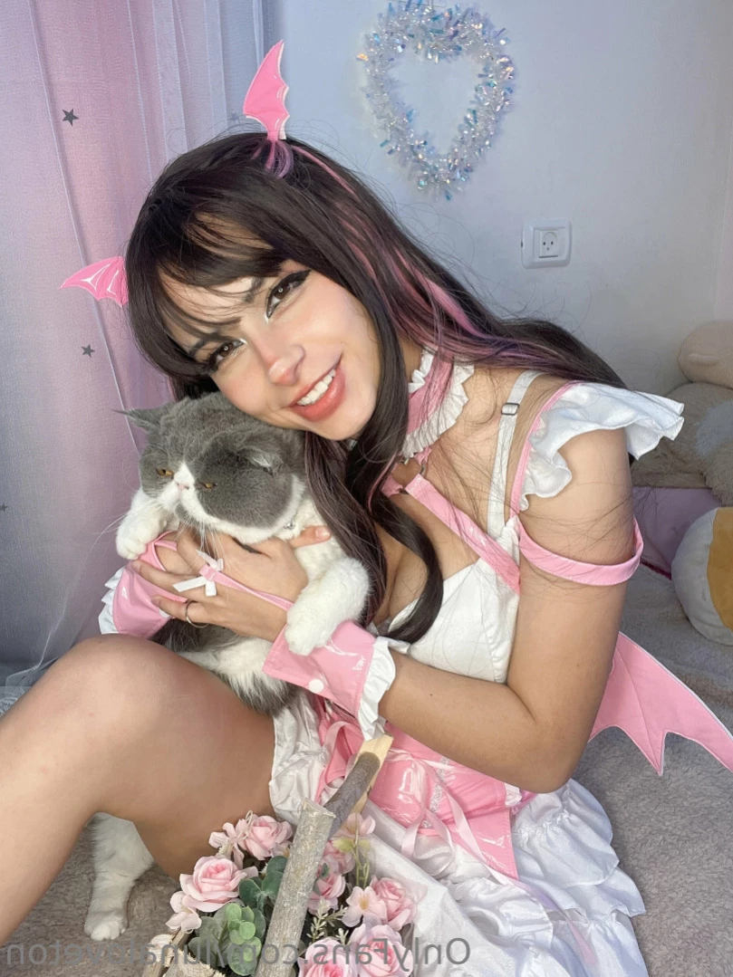 Luna Loveton [ lunaloveton ] Onlyfans leaked photo 15275704 on Hotleaks.tv