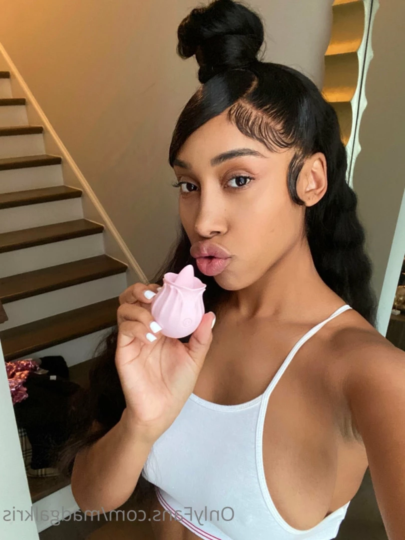 Summers [ madgalkrisx2 ] Onlyfans leaked photo 13456842 on Hotleaks.tv