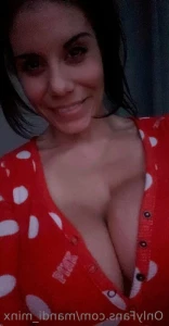 15982051