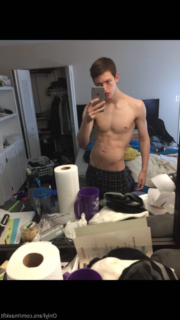 Max K [ maxkfit ] Onlyfans leaked photo 12921322 on Hotleaks.tv