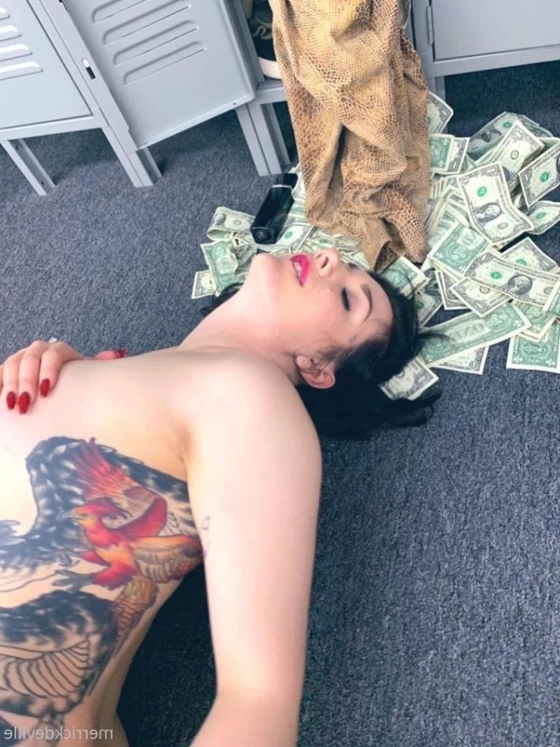 𝔅𝔲𝔤𝔞𝔱𝔱𝔦 𝔗𝔥𝔬𝔱𝔱𝔦𝔢 [ merrickdeville ] Onlyfans leaked photo 11231324 on Hotleaks.tv