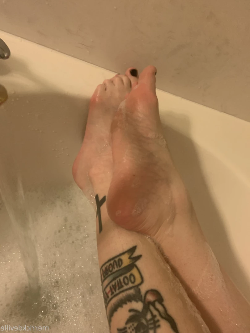 𝔅𝔲𝔤𝔞𝔱𝔱𝔦 𝔗𝔥𝔬𝔱𝔱𝔦𝔢 [ merrickdeville ] Onlyfans leaked photo 14320147 on Hotleaks.tv