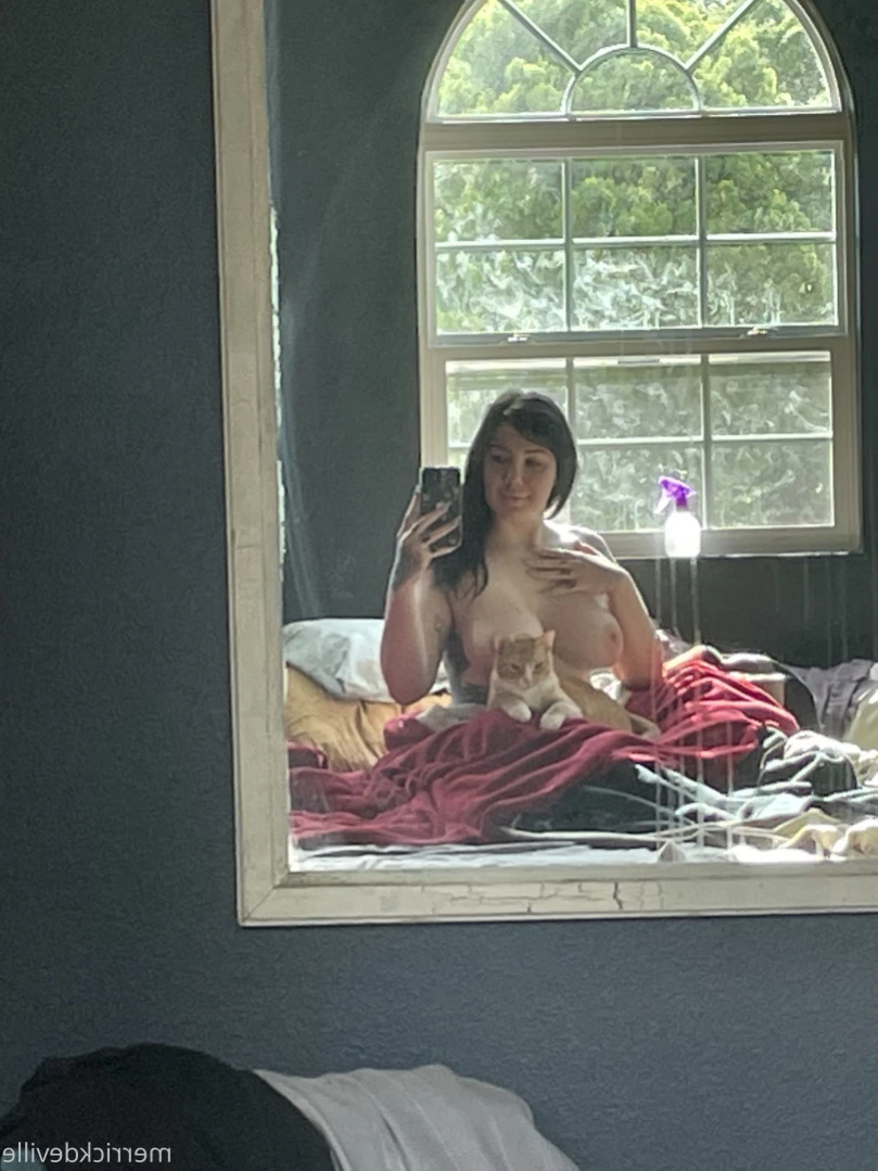𝔅𝔲𝔤𝔞𝔱𝔱𝔦 𝔗𝔥𝔬𝔱𝔱𝔦𝔢 [ merrickdeville ] Onlyfans leaked photo 15792578 on Hotleaks.tv