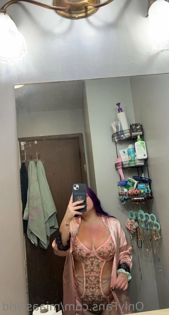 miaaswrld Onlyfans leaked photo 11230866 on Hotleaks.tv