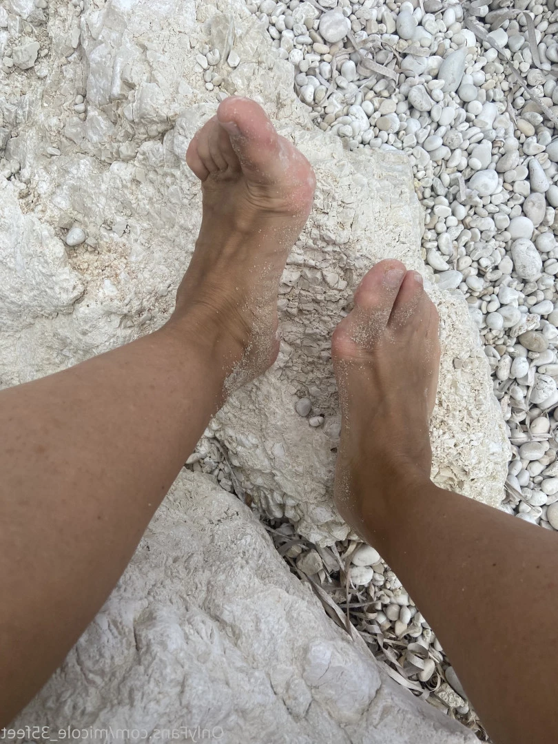 Micole [ micole_35feet ] Onlyfans leaked photo 17270573 on Hotleaks.tv